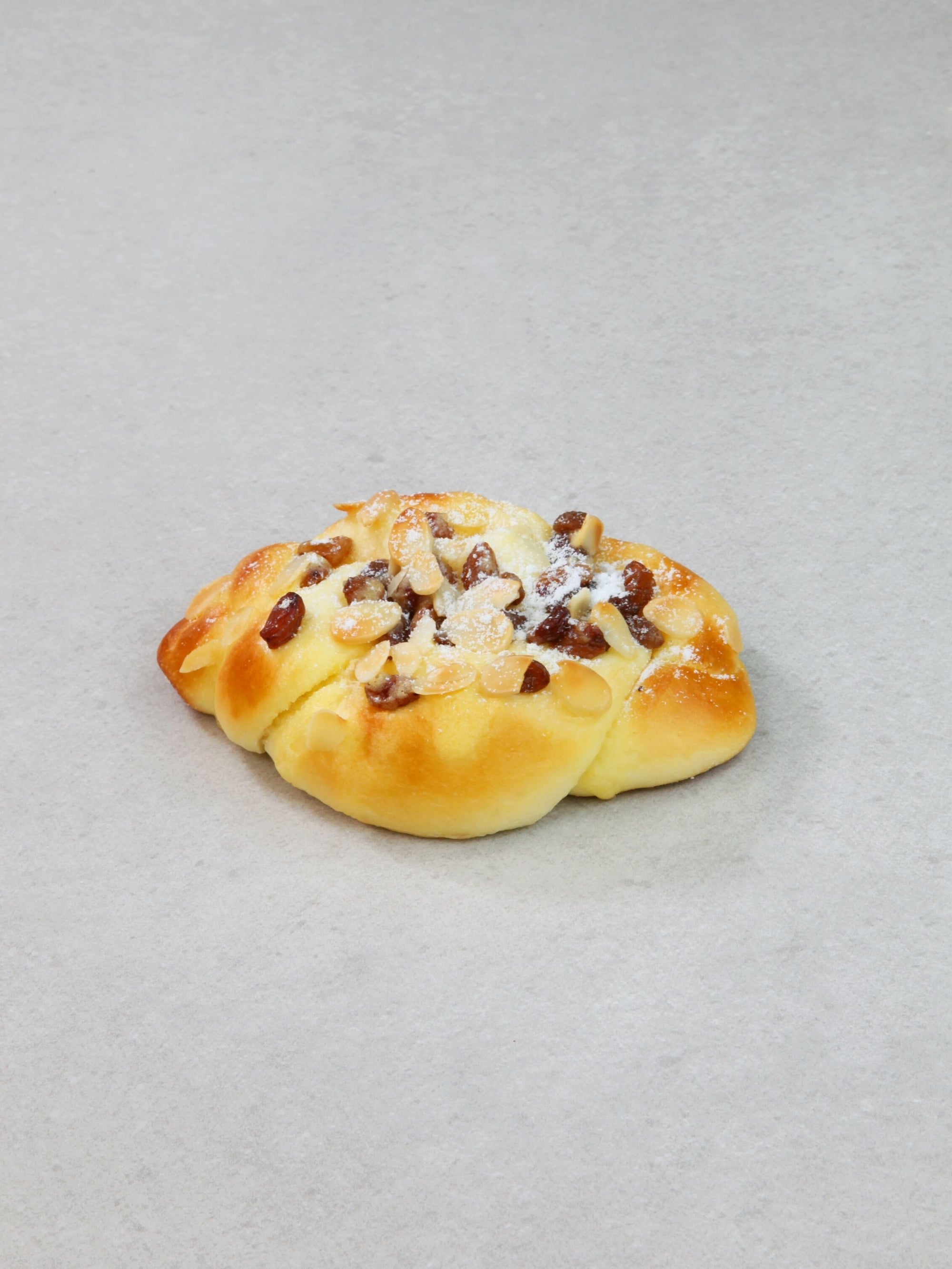 Almond Raisin Bun