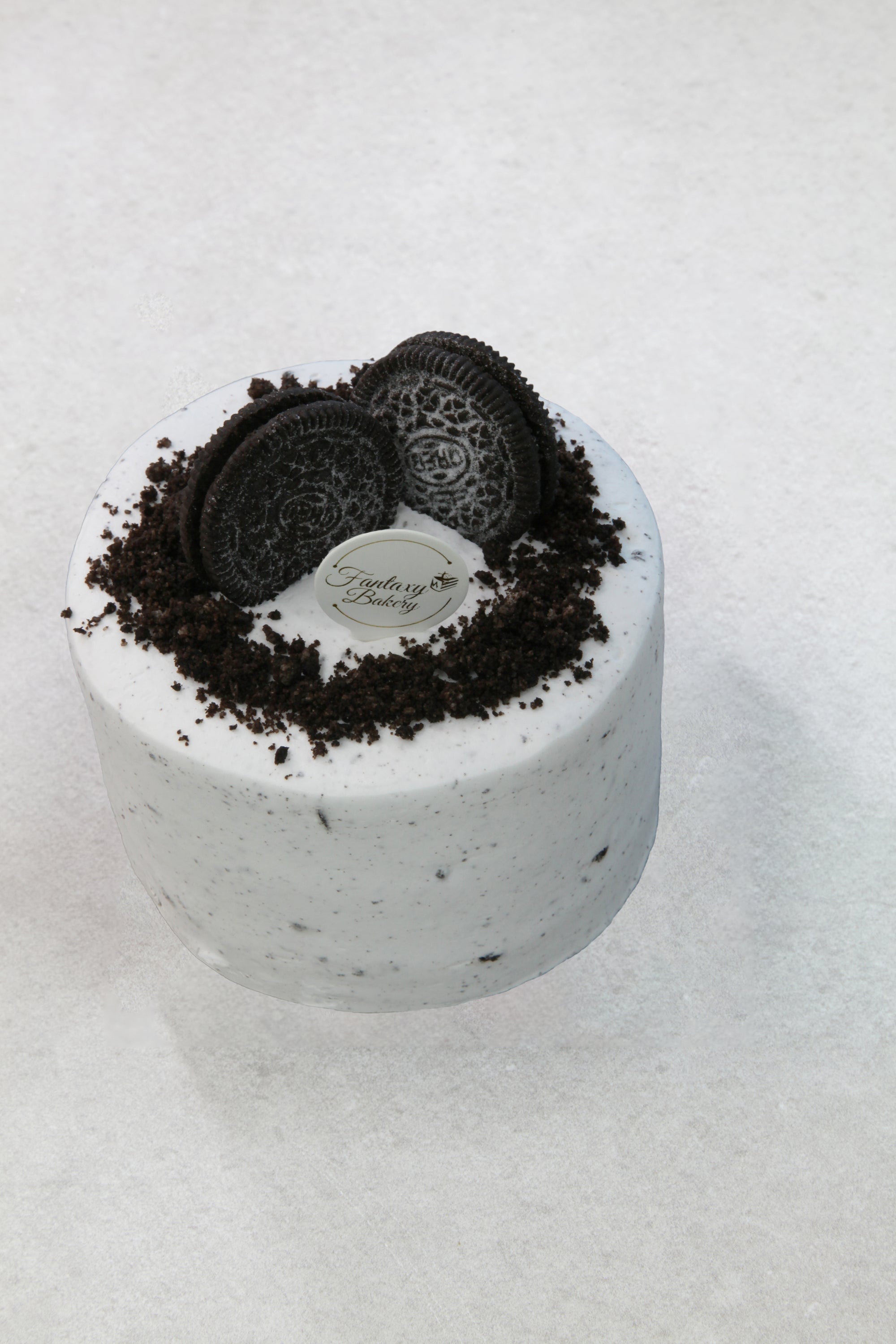 Vanilla Oreo Cake