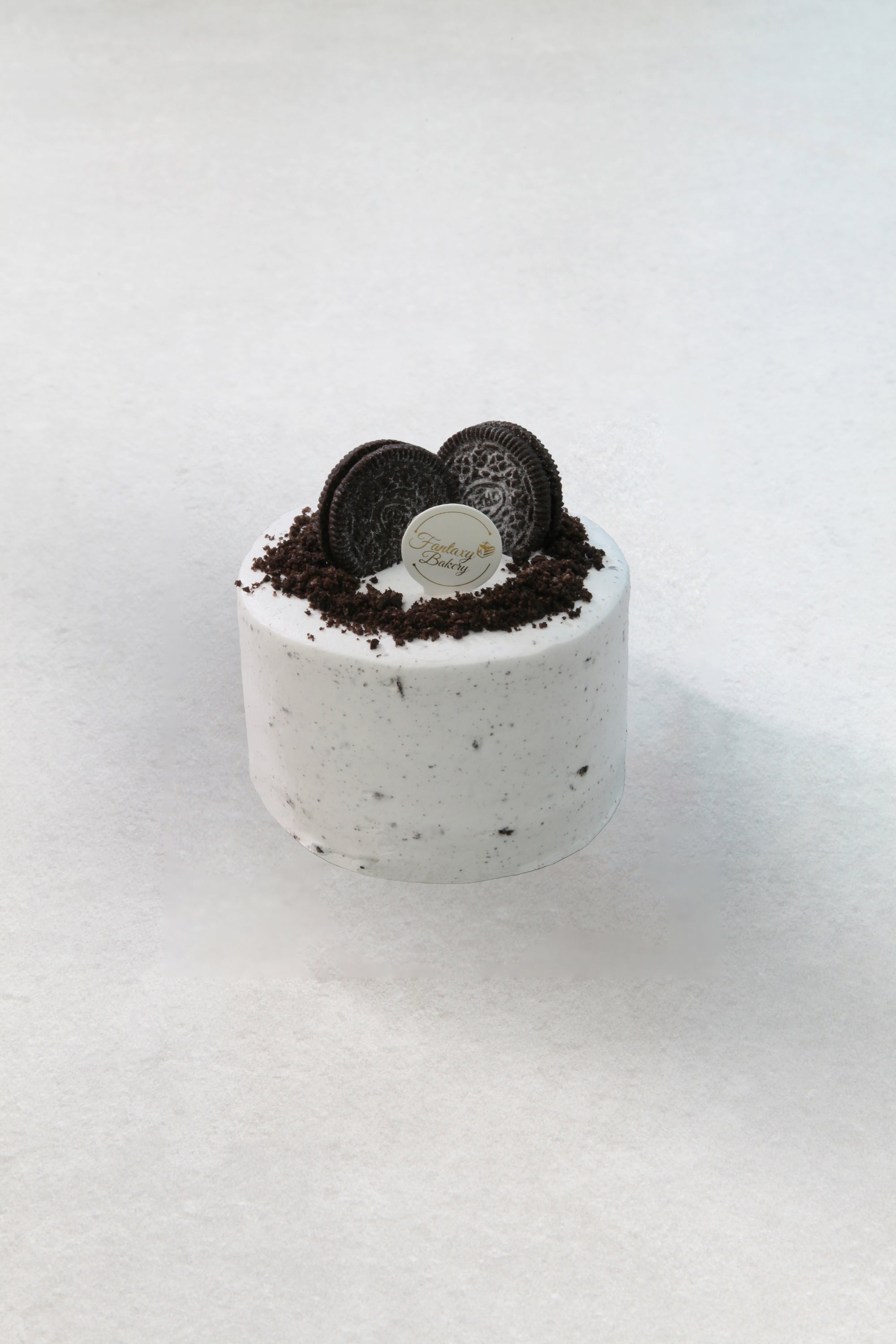 Vanilla Oreo Cake