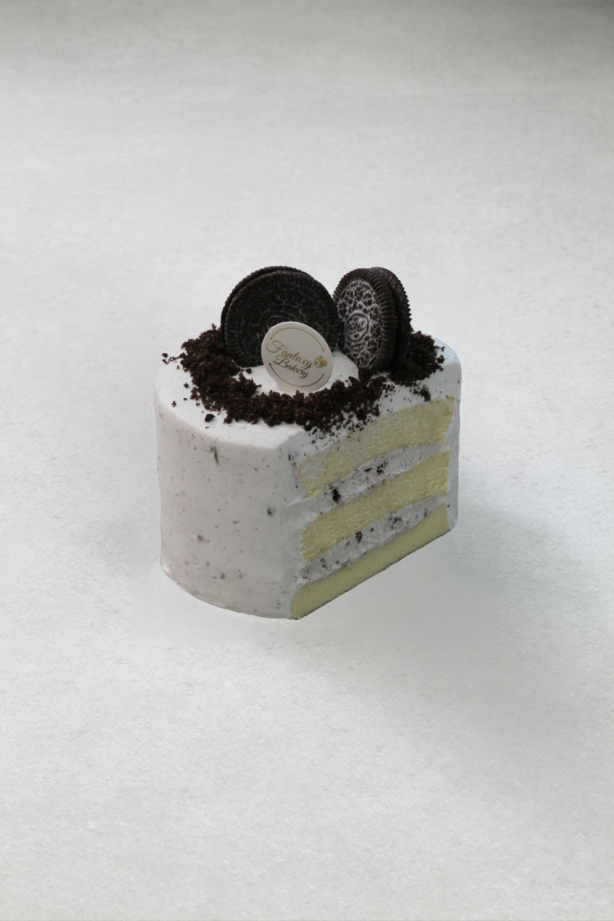 Vanilla Oreo Cake