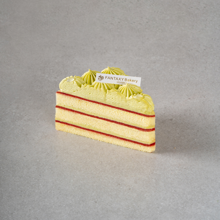 Pistachio Strawberry Cake