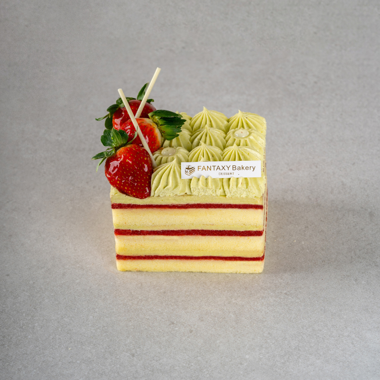 Pistachio Strawberry Cake