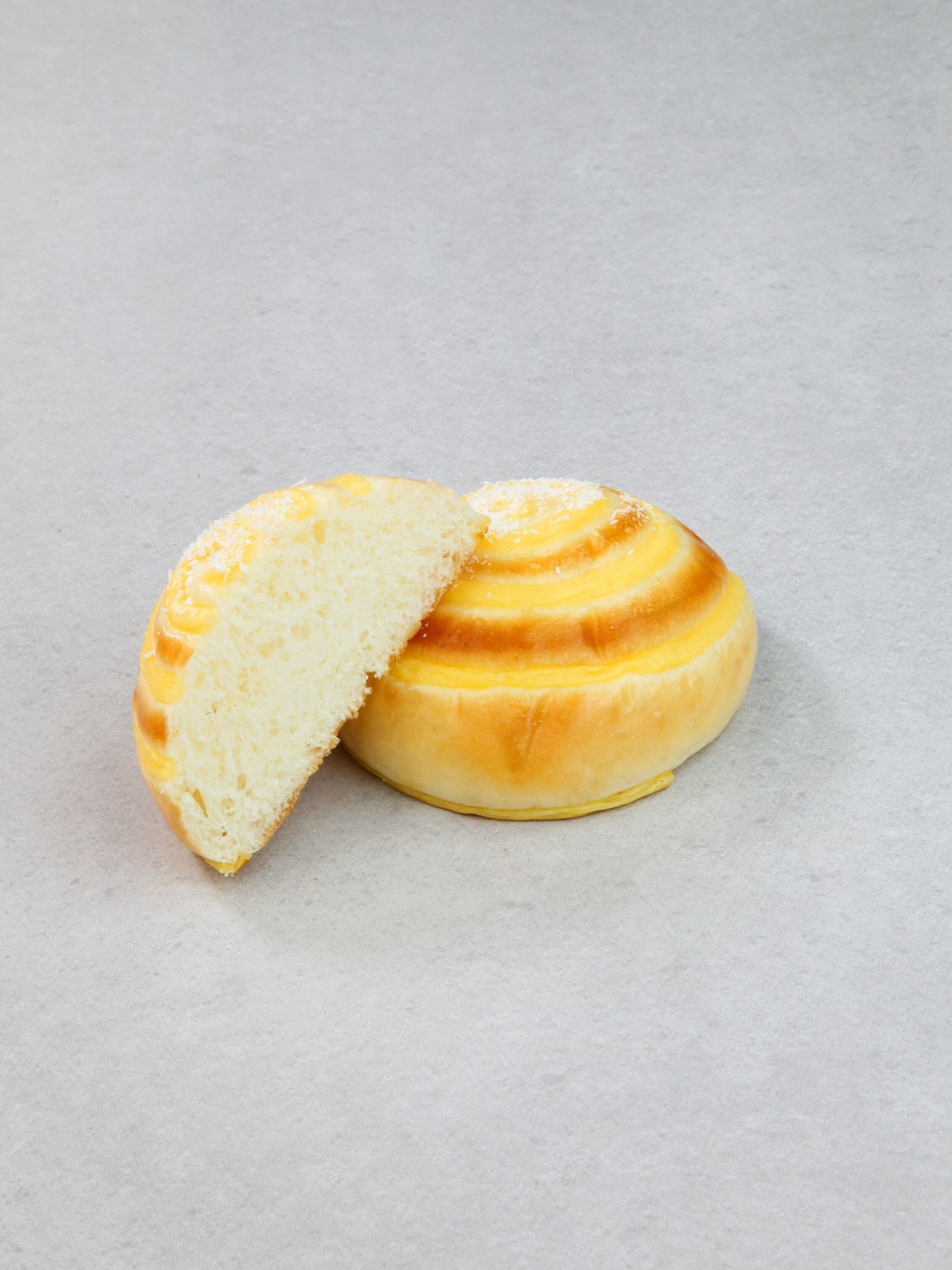 Rust Bun Custard Bun – Fantaxy Bakery