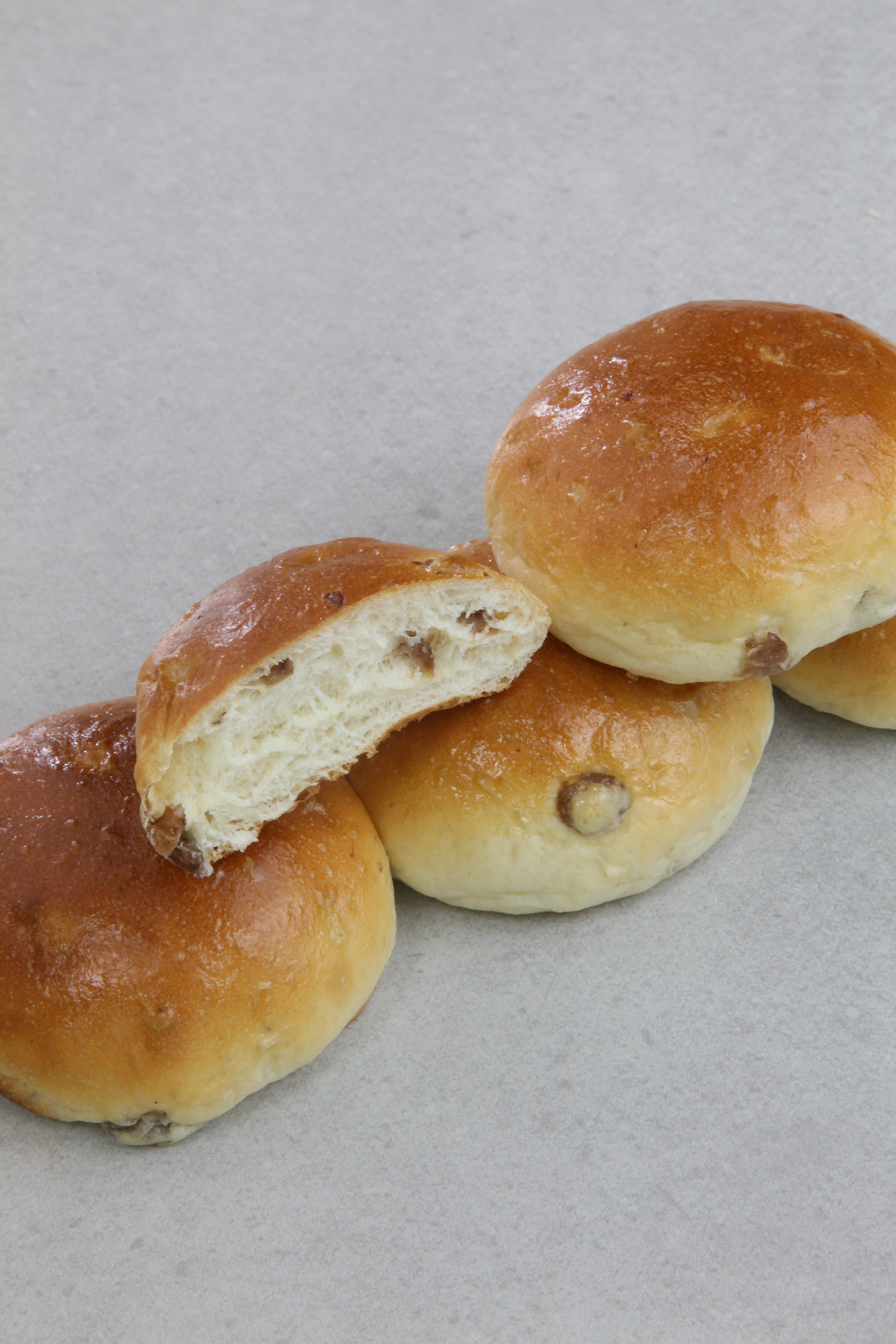 Mini Raisin Bun (5pcs) – Fantaxy Bakery